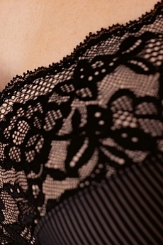 kyra-sb-45029-black-light-nude-detail-online-orez.jpg